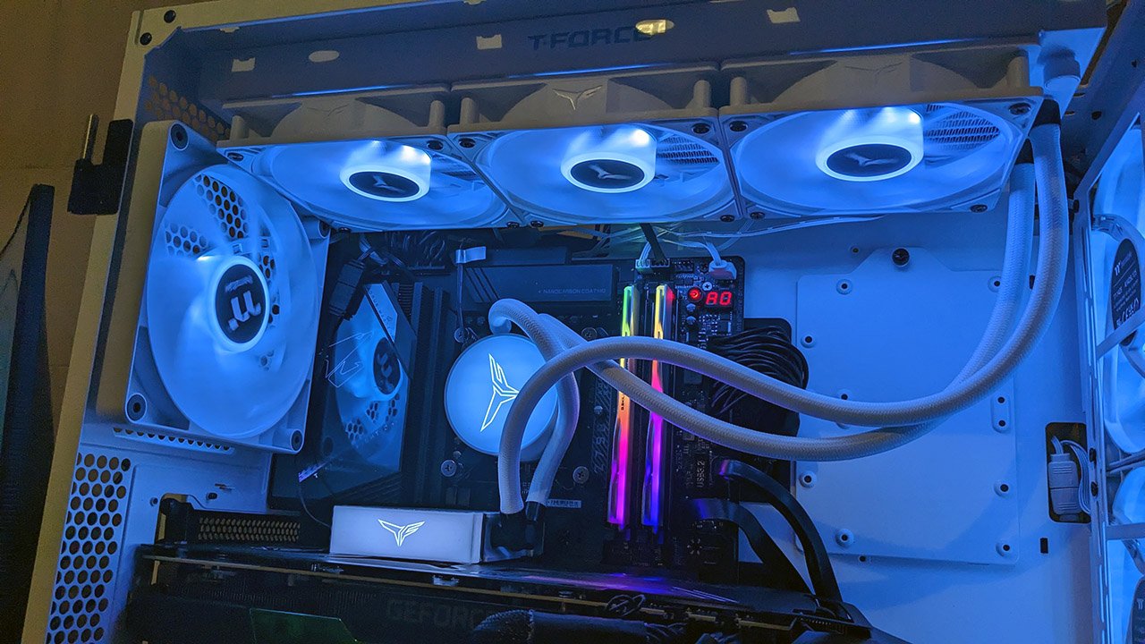 Teamgroup Siren Duo360 AIO cooler installed  in a case